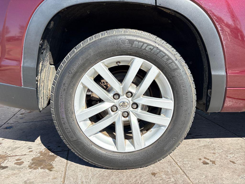 used 2015 Toyota Highlander car, priced at $10,990