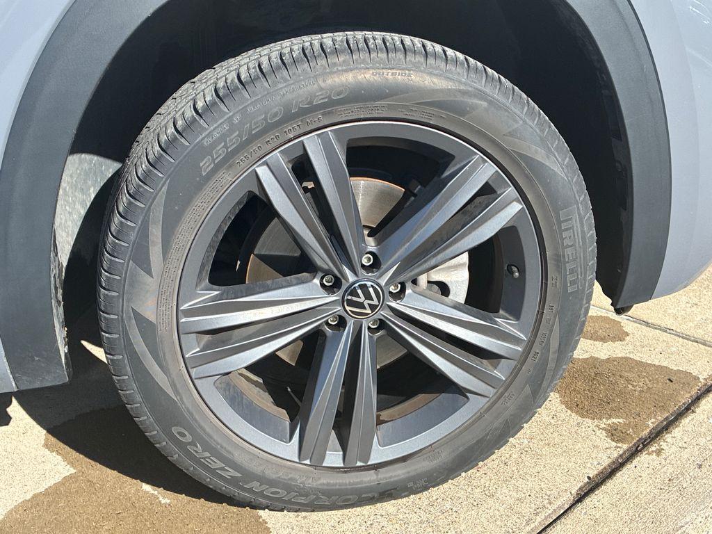 used 2021 Volkswagen Atlas Cross Sport car, priced at $23,990