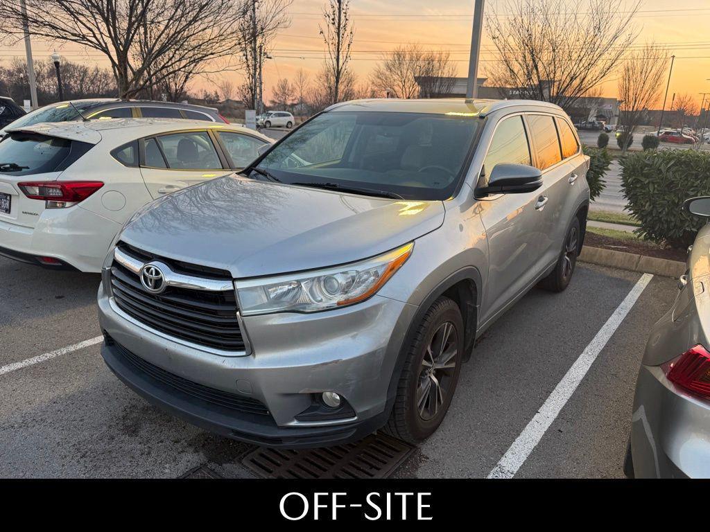 used 2016 Toyota Highlander car, priced at $16,990
