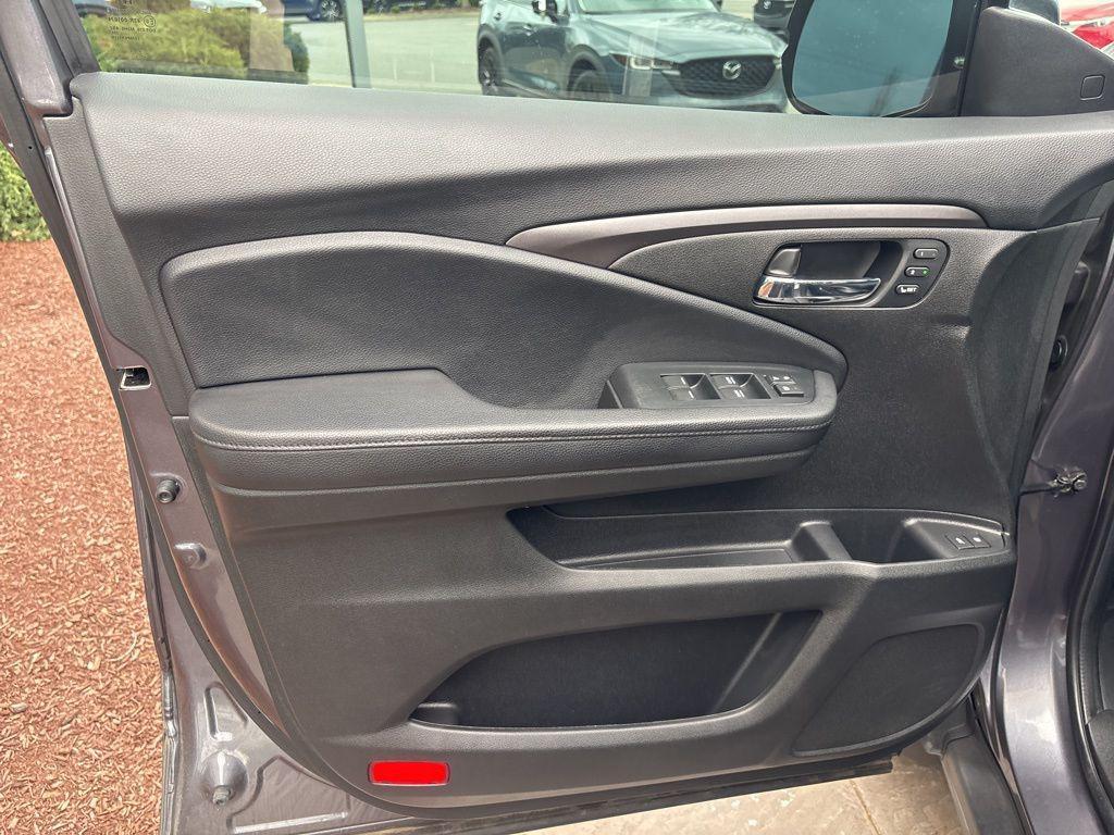 used 2021 Honda Passport car, priced at $27,990