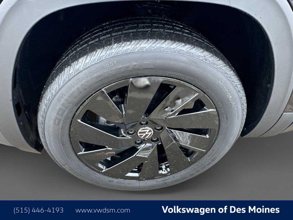 new 2026 Volkswagen Atlas car, priced at $47,576