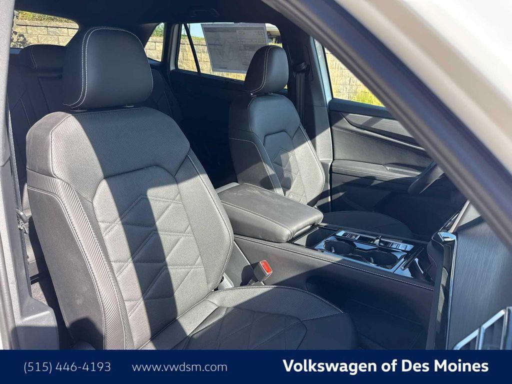 new 2026 Volkswagen Atlas Cross Sport car, priced at $43,601