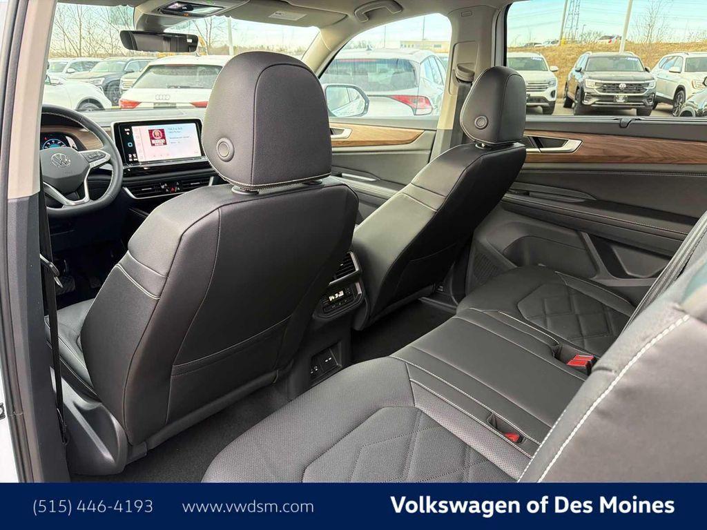 new 2026 Volkswagen Atlas car, priced at $46,686