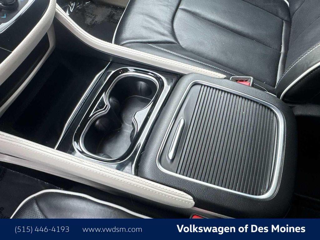 used 2024 Chrysler Pacifica car, priced at $35,977