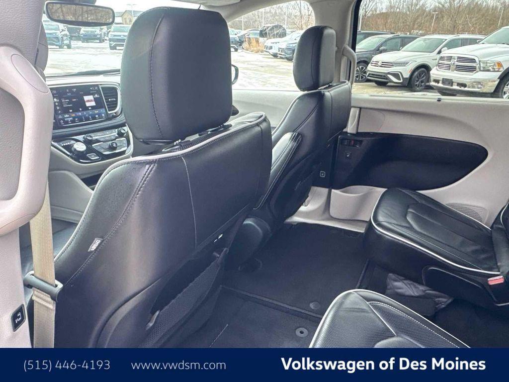 used 2024 Chrysler Pacifica car, priced at $35,977