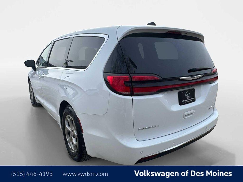 used 2024 Chrysler Pacifica car, priced at $35,977