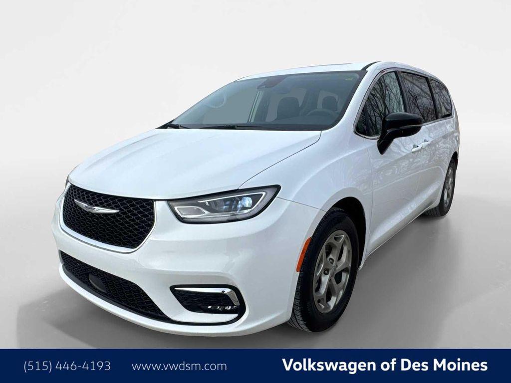 used 2024 Chrysler Pacifica car, priced at $35,977