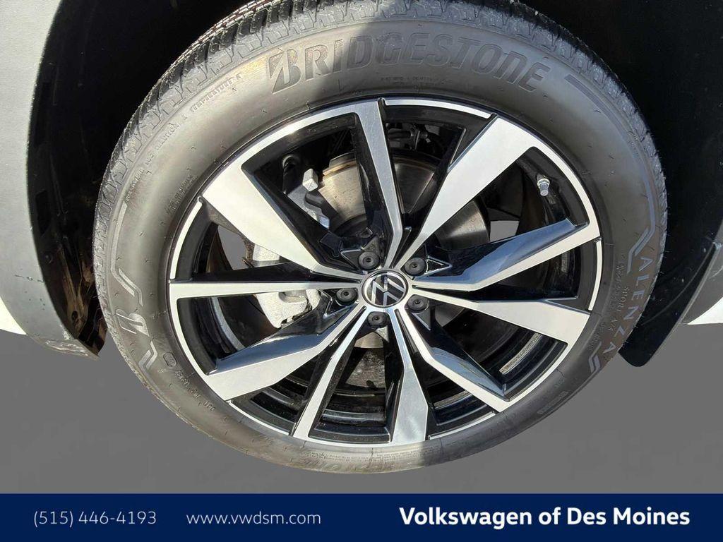 new 2026 Volkswagen Atlas Cross Sport car, priced at $53,293