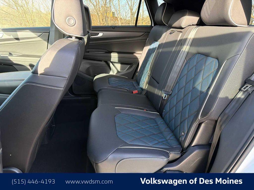 new 2026 Volkswagen Atlas Cross Sport car, priced at $53,293