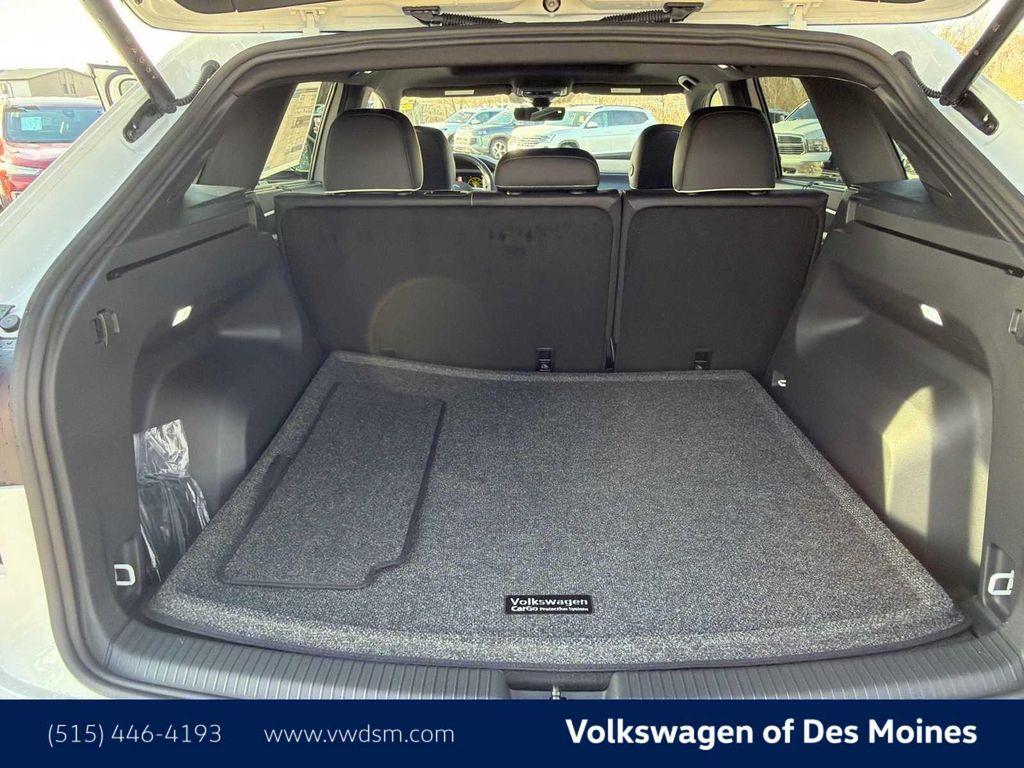 new 2026 Volkswagen Atlas Cross Sport car, priced at $53,293