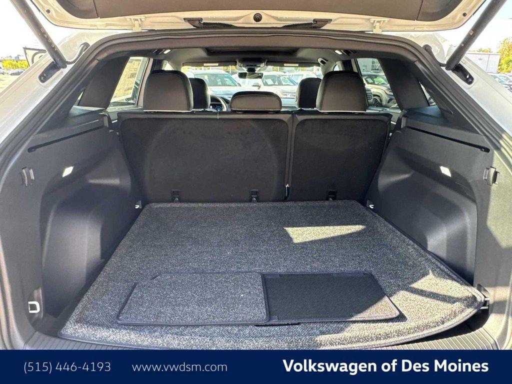 new 2026 Volkswagen Atlas Cross Sport car, priced at $52,486