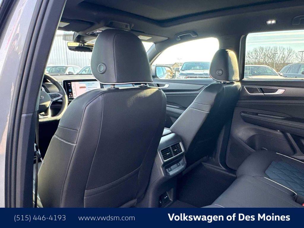 new 2026 Volkswagen Atlas Cross Sport car, priced at $53,081