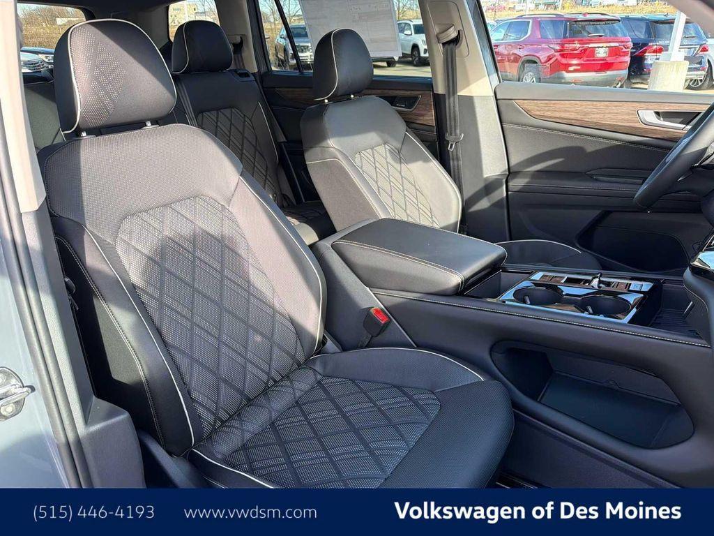 new 2026 Volkswagen Atlas car, priced at $53,741
