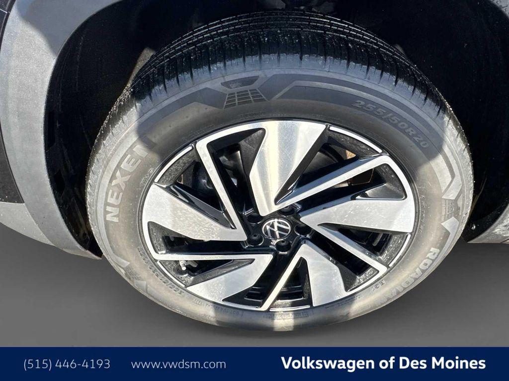 new 2026 Volkswagen Atlas car, priced at $48,276