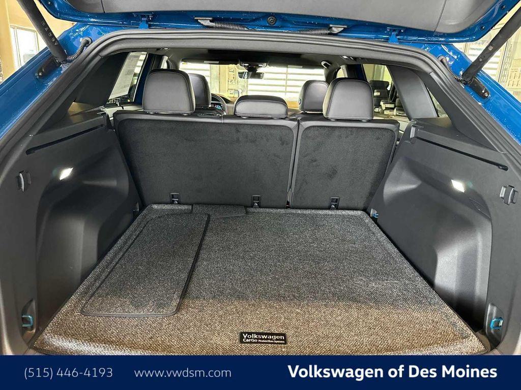 new 2025 Volkswagen Atlas Cross Sport car, priced at $43,103