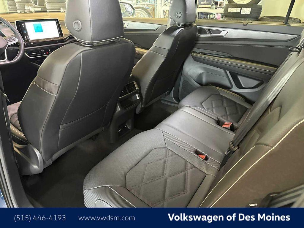 new 2025 Volkswagen Atlas Cross Sport car, priced at $43,103