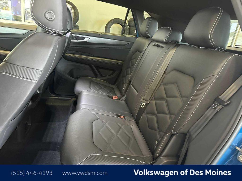 new 2025 Volkswagen Atlas Cross Sport car, priced at $43,103