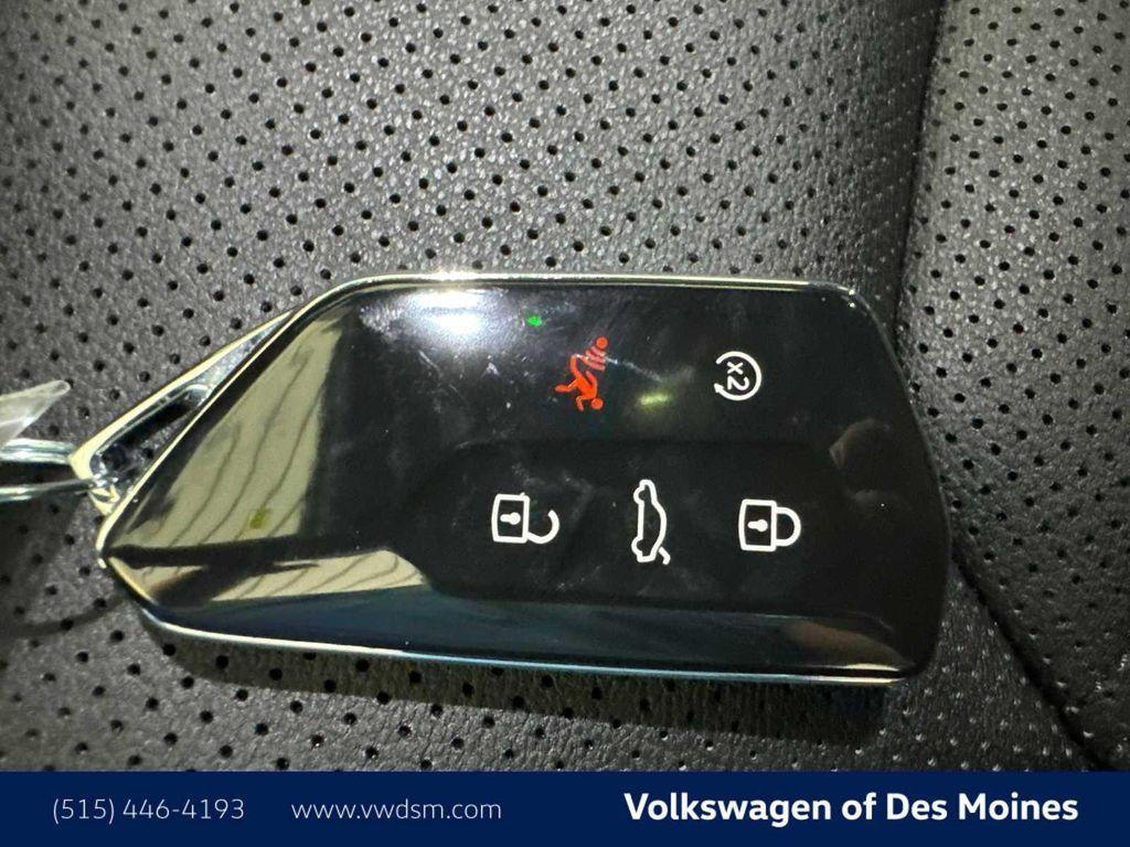 new 2025 Volkswagen Atlas Cross Sport car, priced at $43,103