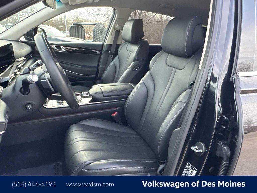 used 2025 Genesis GV80 car, priced at $42,998