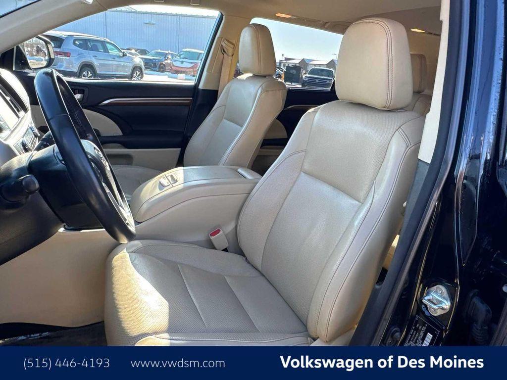 used 2018 Toyota Highlander Hybrid car, priced at $27,999