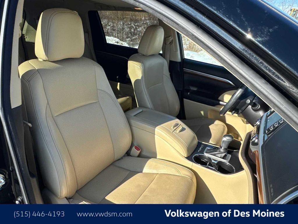 used 2018 Toyota Highlander Hybrid car, priced at $27,999