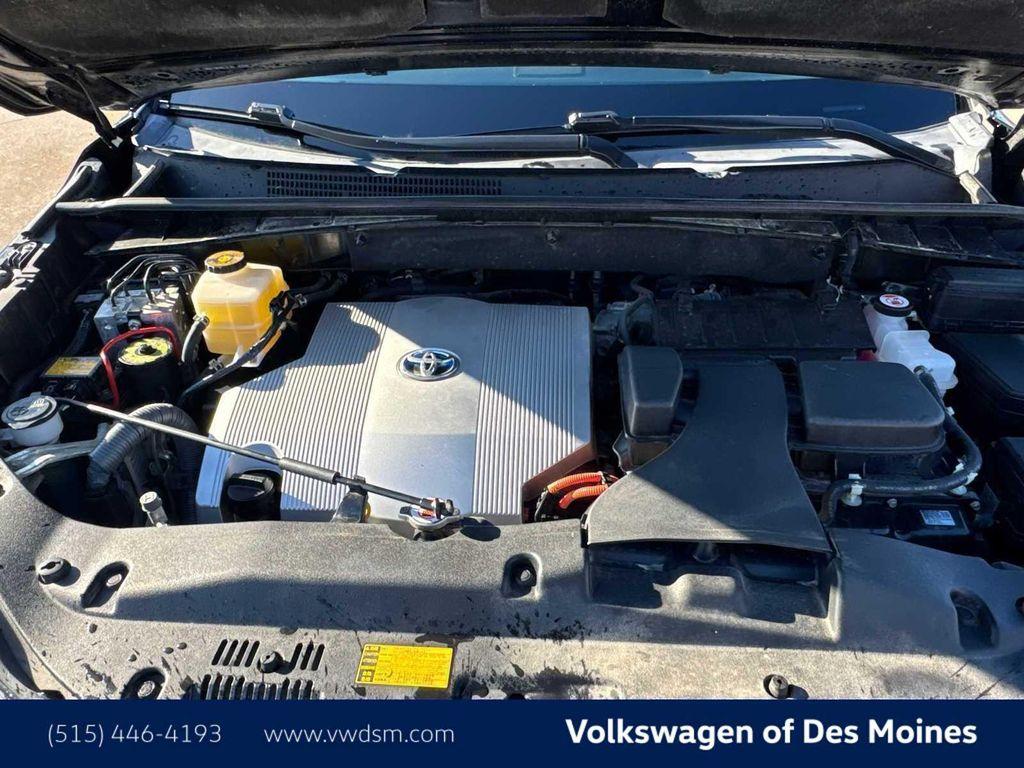 used 2018 Toyota Highlander Hybrid car, priced at $27,999