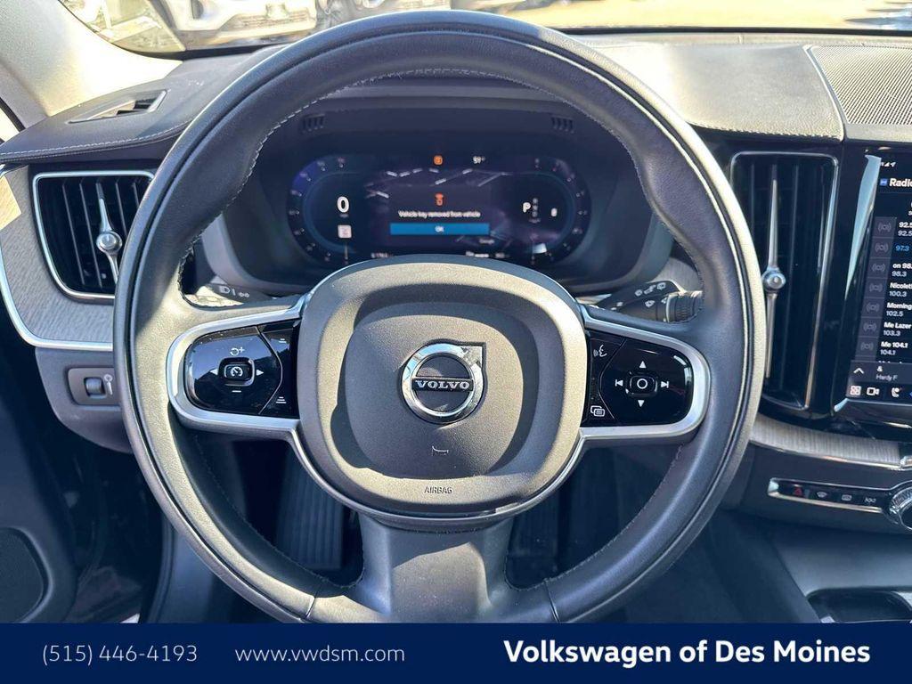 used 2022 Volvo XC60 car, priced at $29,995