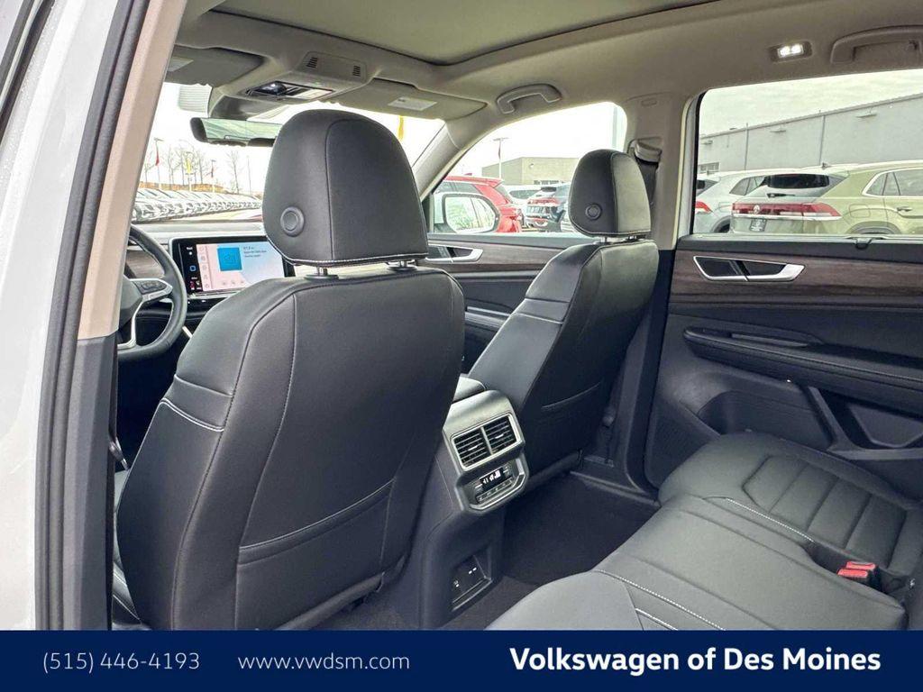 new 2026 Volkswagen Atlas car, priced at $49,081