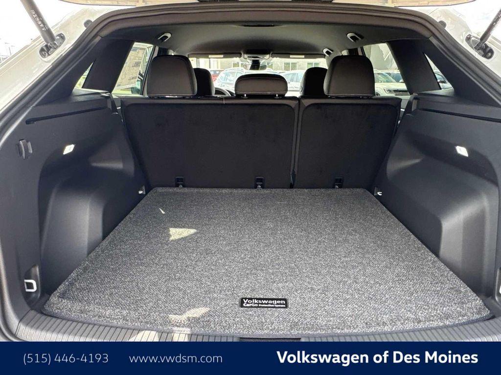 new 2026 Volkswagen Atlas Cross Sport car, priced at $38,856