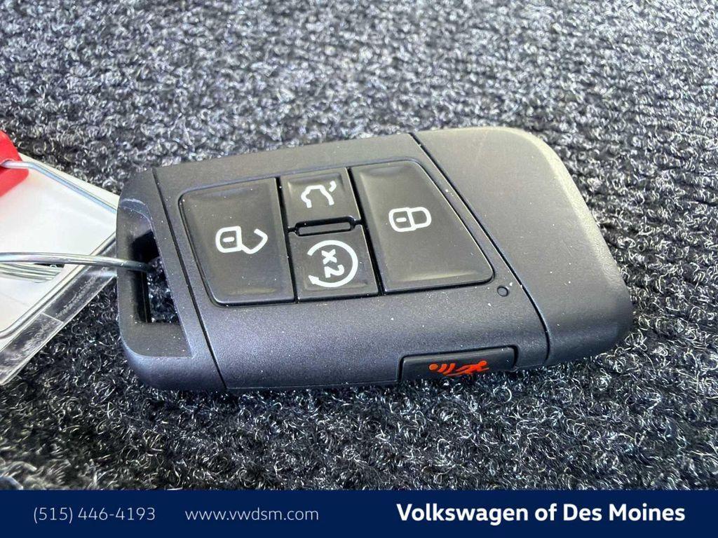 new 2026 Volkswagen Taos car, priced at $33,616