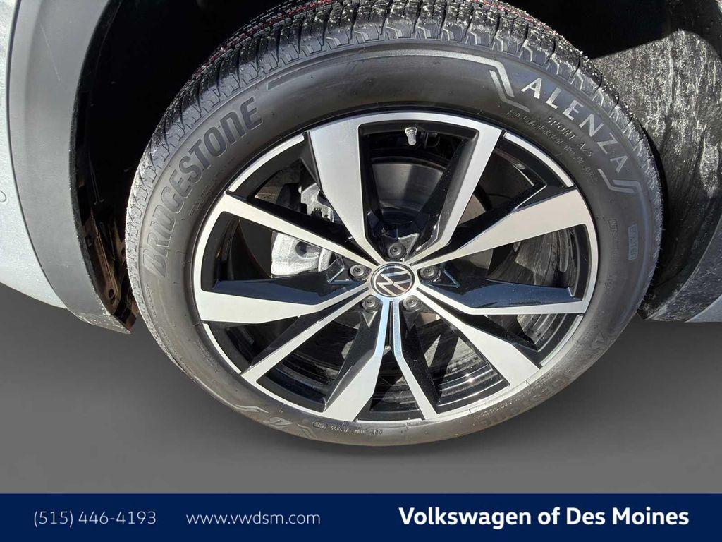 new 2026 Volkswagen Atlas car, priced at $53,741