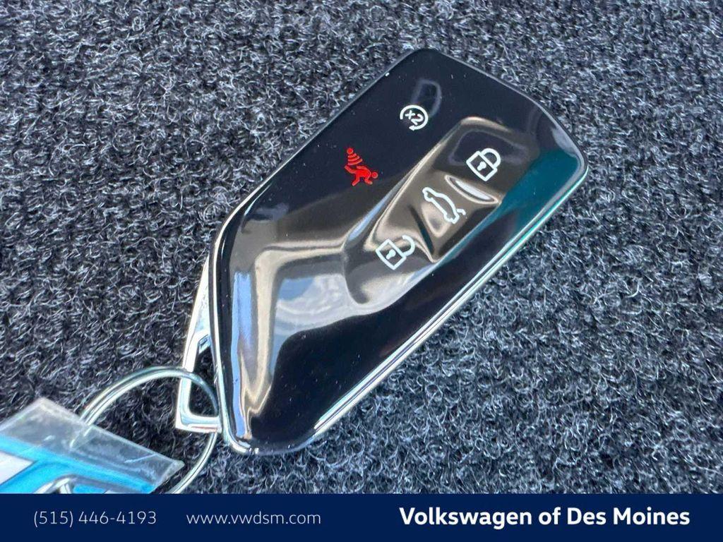 new 2026 Volkswagen Atlas car, priced at $47,036