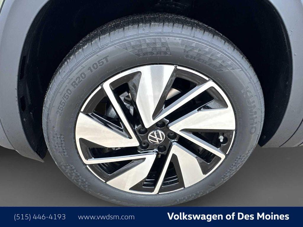 new 2026 Volkswagen Atlas car, priced at $48,276