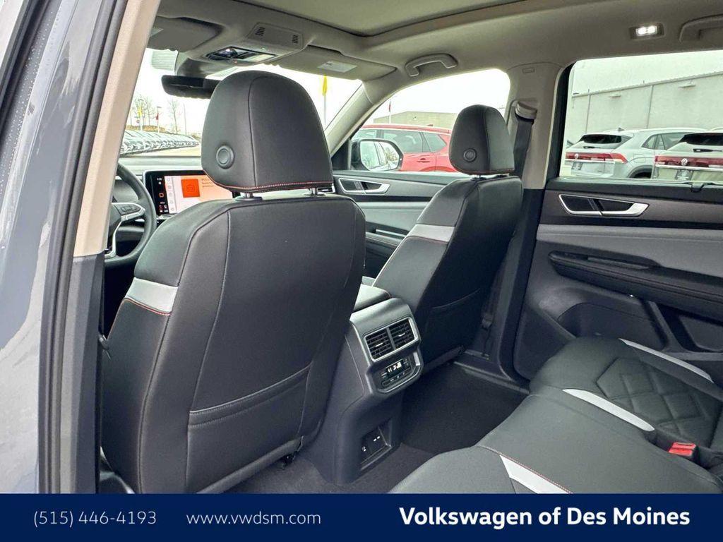 new 2026 Volkswagen Atlas car, priced at $47,171