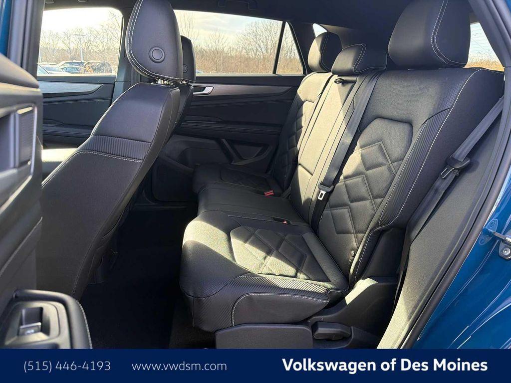 new 2026 Volkswagen Atlas Cross Sport car, priced at $38,926