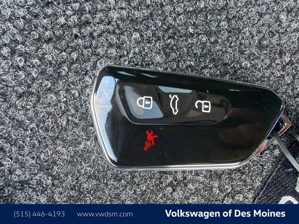 new 2026 Volkswagen Atlas Cross Sport car, priced at $38,926