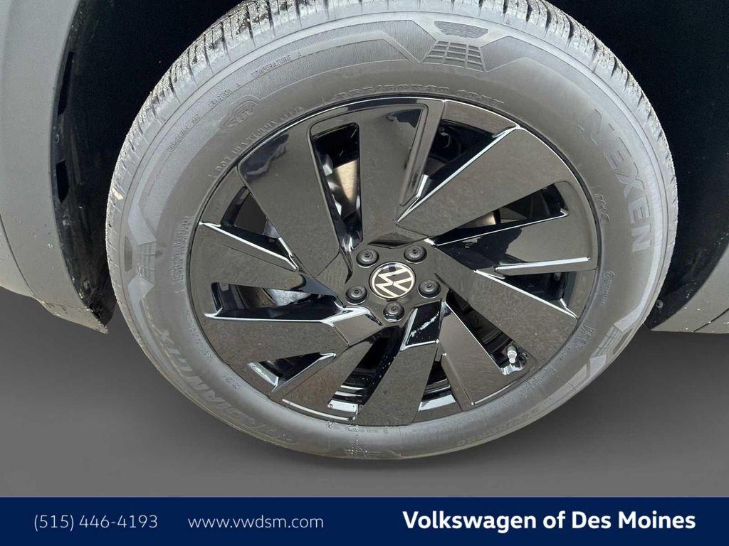 new 2026 Volkswagen Atlas Cross Sport car, priced at $44,651