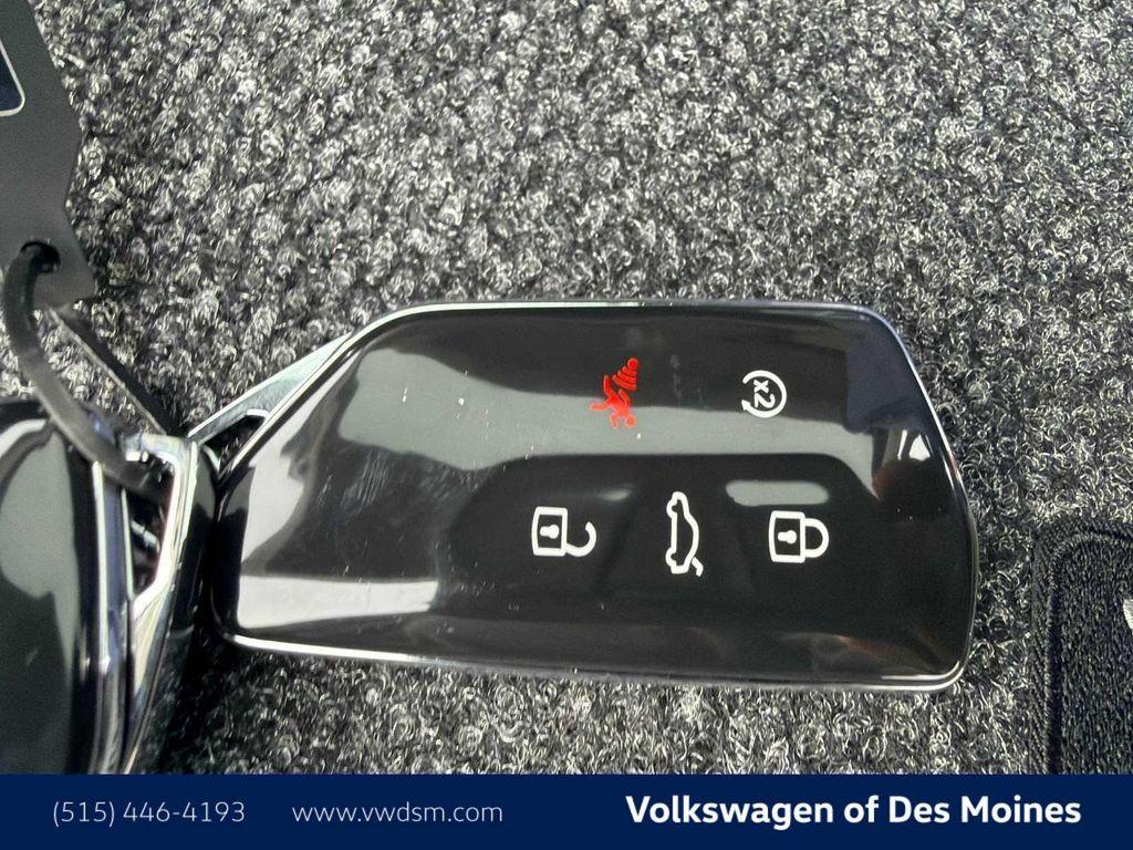 new 2026 Volkswagen Atlas Cross Sport car, priced at $44,651