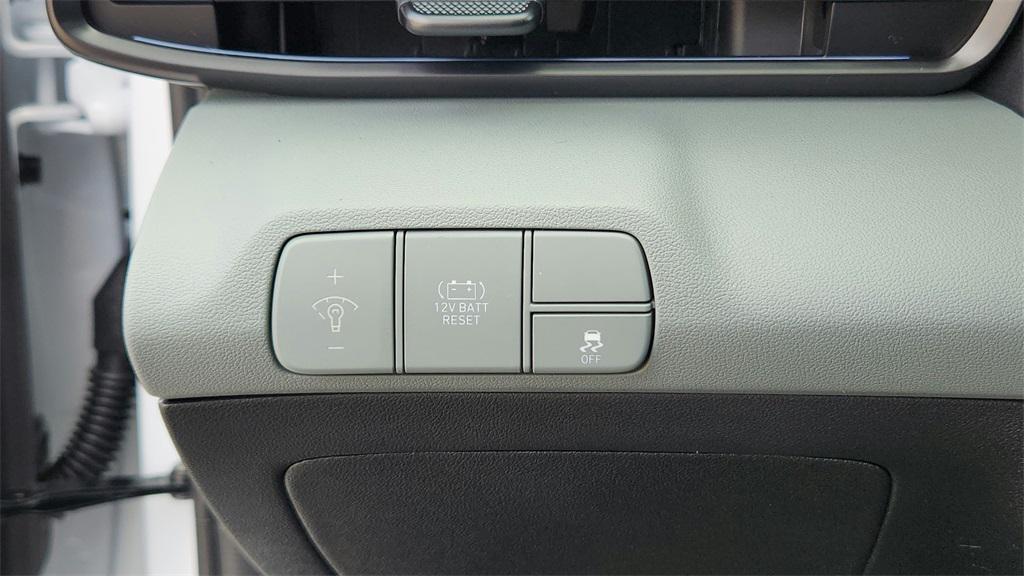 new 2025 Hyundai ELANTRA HEV car, priced at $31,545