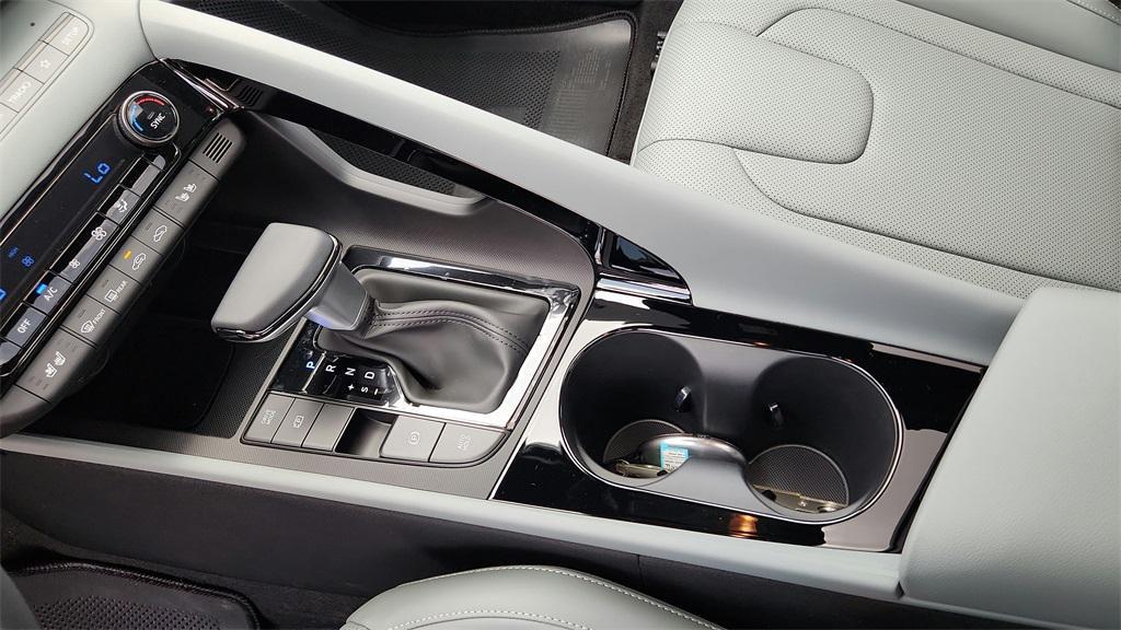 new 2025 Hyundai ELANTRA HEV car, priced at $31,545