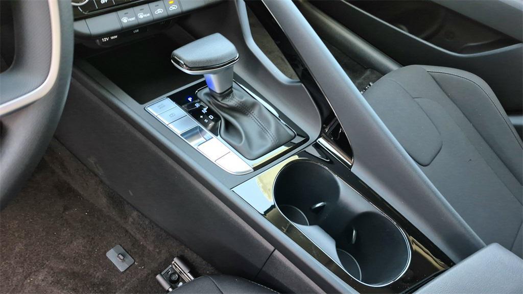 new 2026 Hyundai ELANTRA HEV car, priced at $27,119