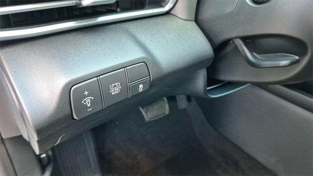 new 2026 Hyundai ELANTRA HEV car, priced at $27,119