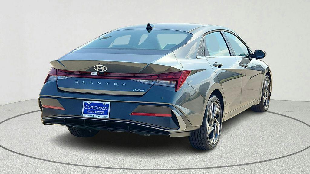 new 2025 Hyundai Elantra car, priced at $25,669