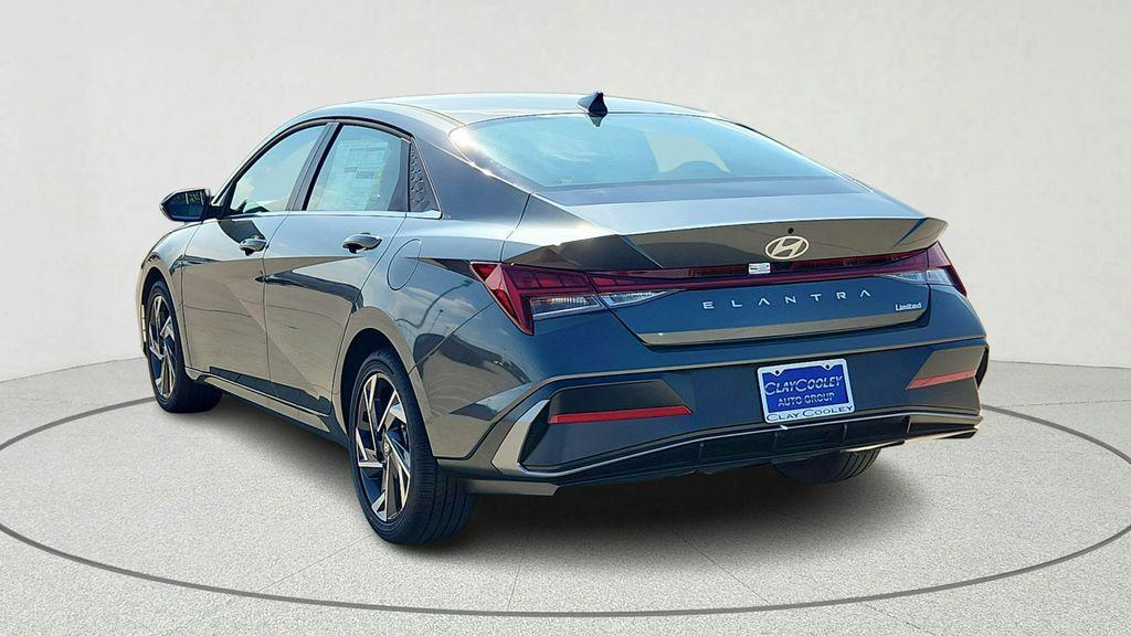 new 2025 Hyundai Elantra car, priced at $25,669