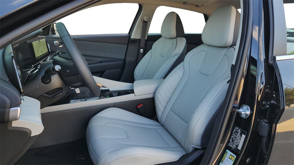 new 2025 Hyundai Elantra car, priced at $25,748