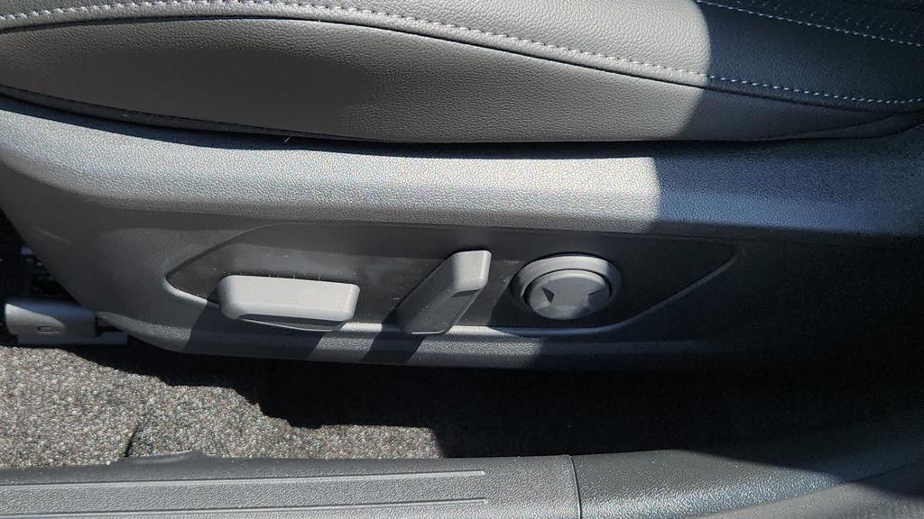 new 2025 Hyundai Elantra car, priced at $24,780