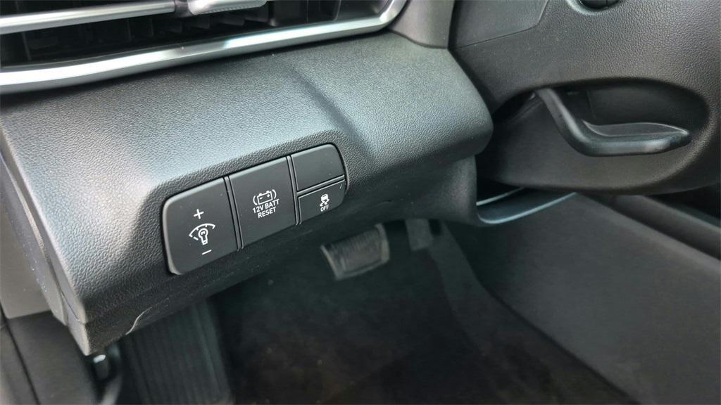 new 2026 Hyundai ELANTRA HEV car, priced at $27,120