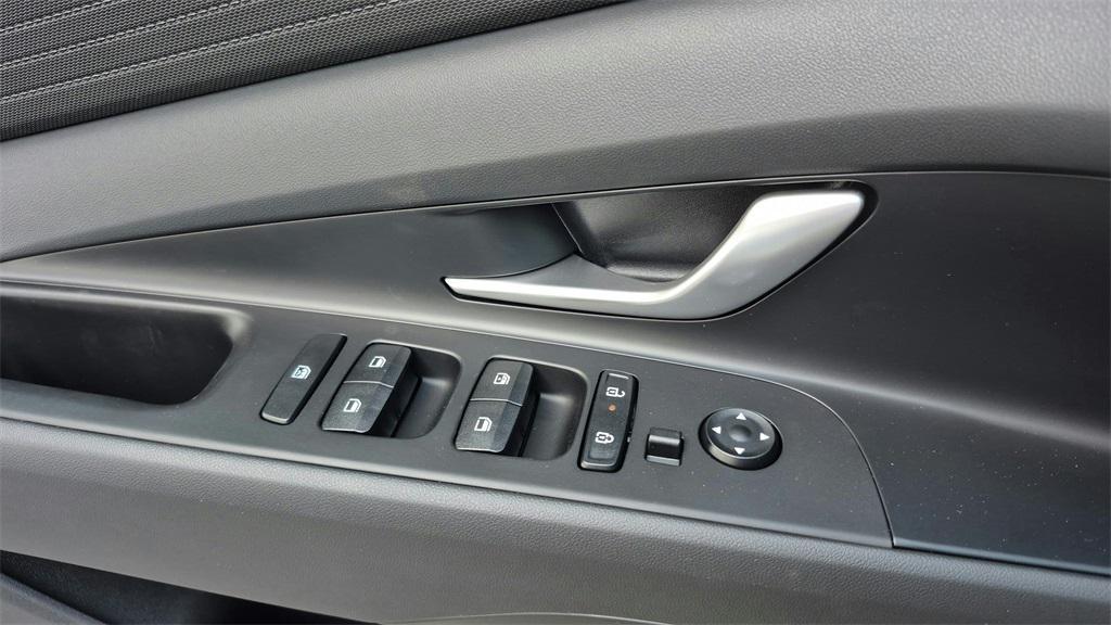 new 2026 Hyundai ELANTRA HEV car, priced at $27,120