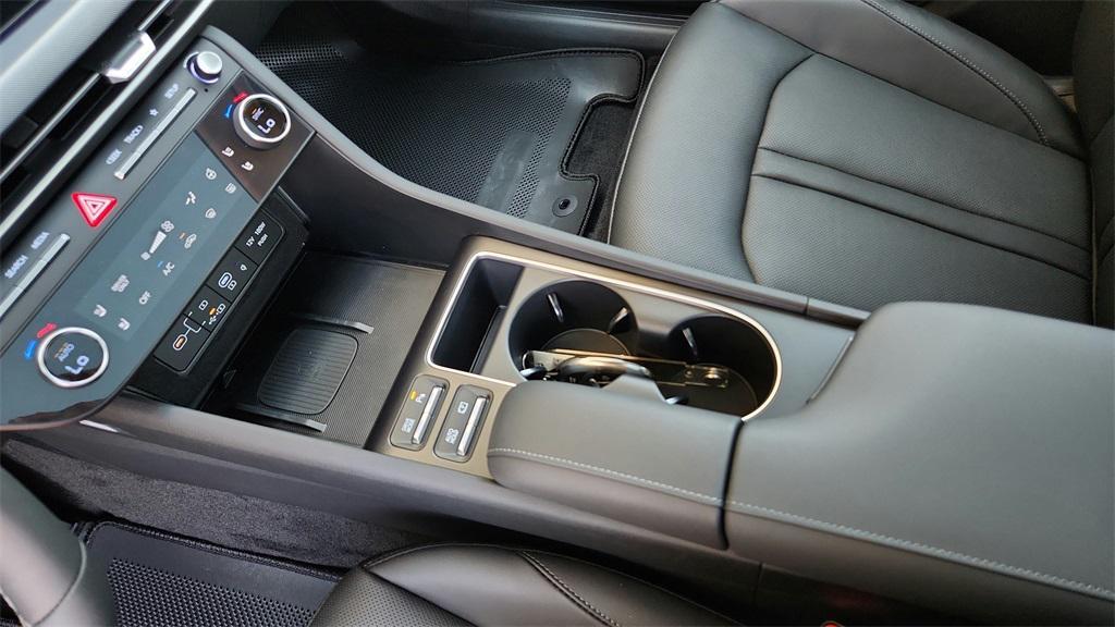 new 2025 Hyundai Sonata Hybrid car, priced at $36,498