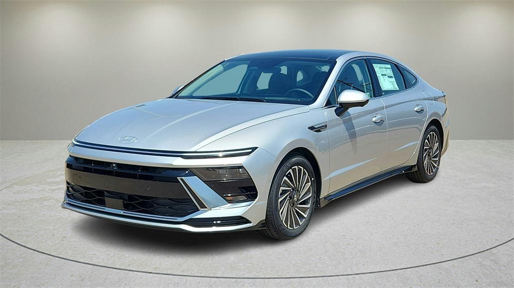 new 2025 Hyundai Sonata Hybrid car, priced at $36,498
